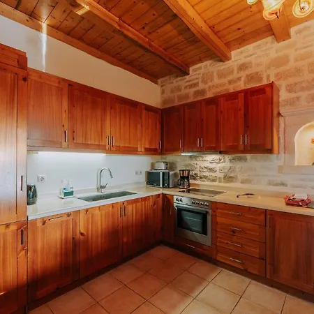 Arianna With Breathtaking View Near Rethymno Prines (Rethymno)