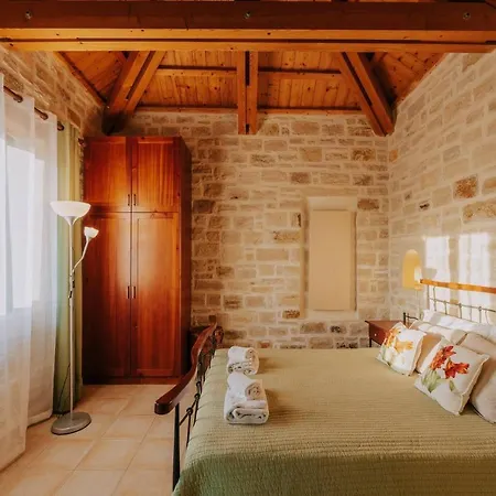 Villa Arianna With Breathtaking View Near Rethymno Prines (Rethymno)
